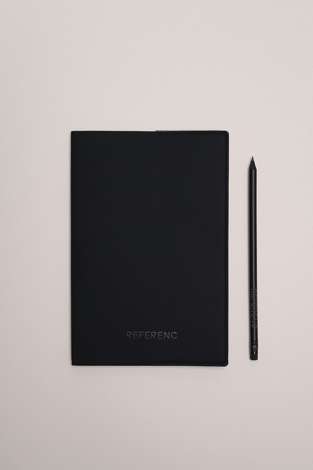 REF BOOK 2025 Schwarz
