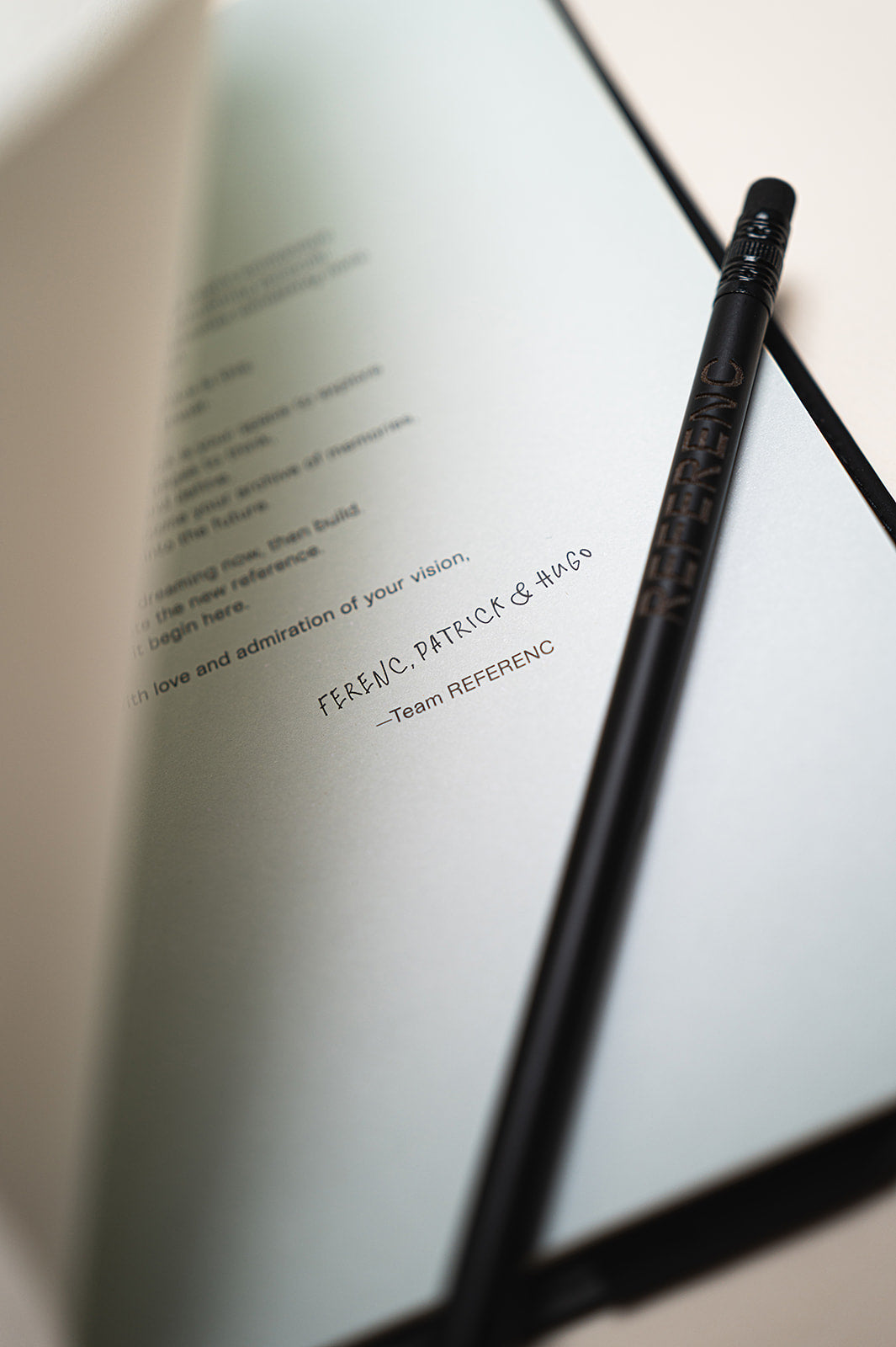 REF BOOK 2025 Schwarz