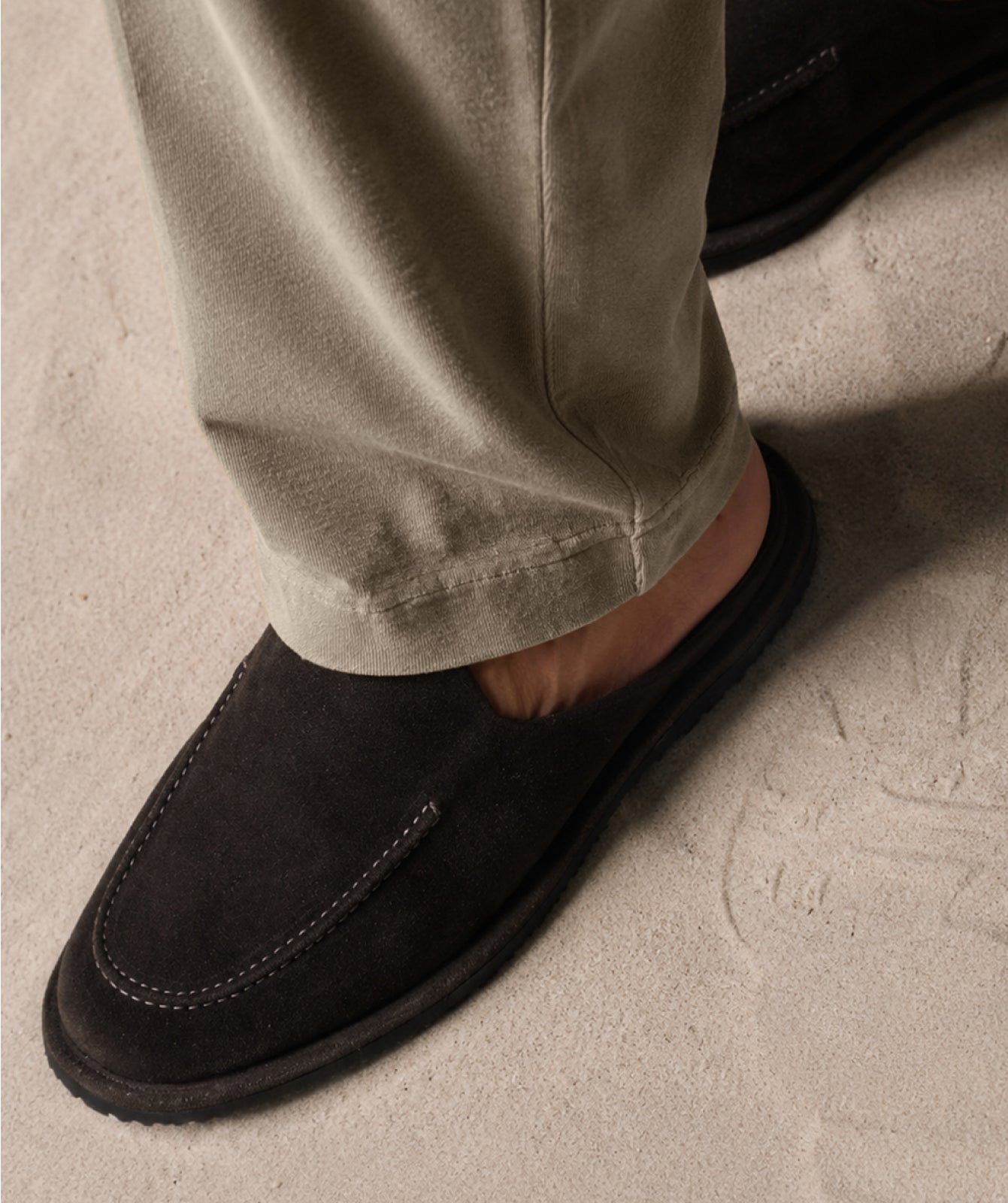 The Lungomare Dark Brown Suede