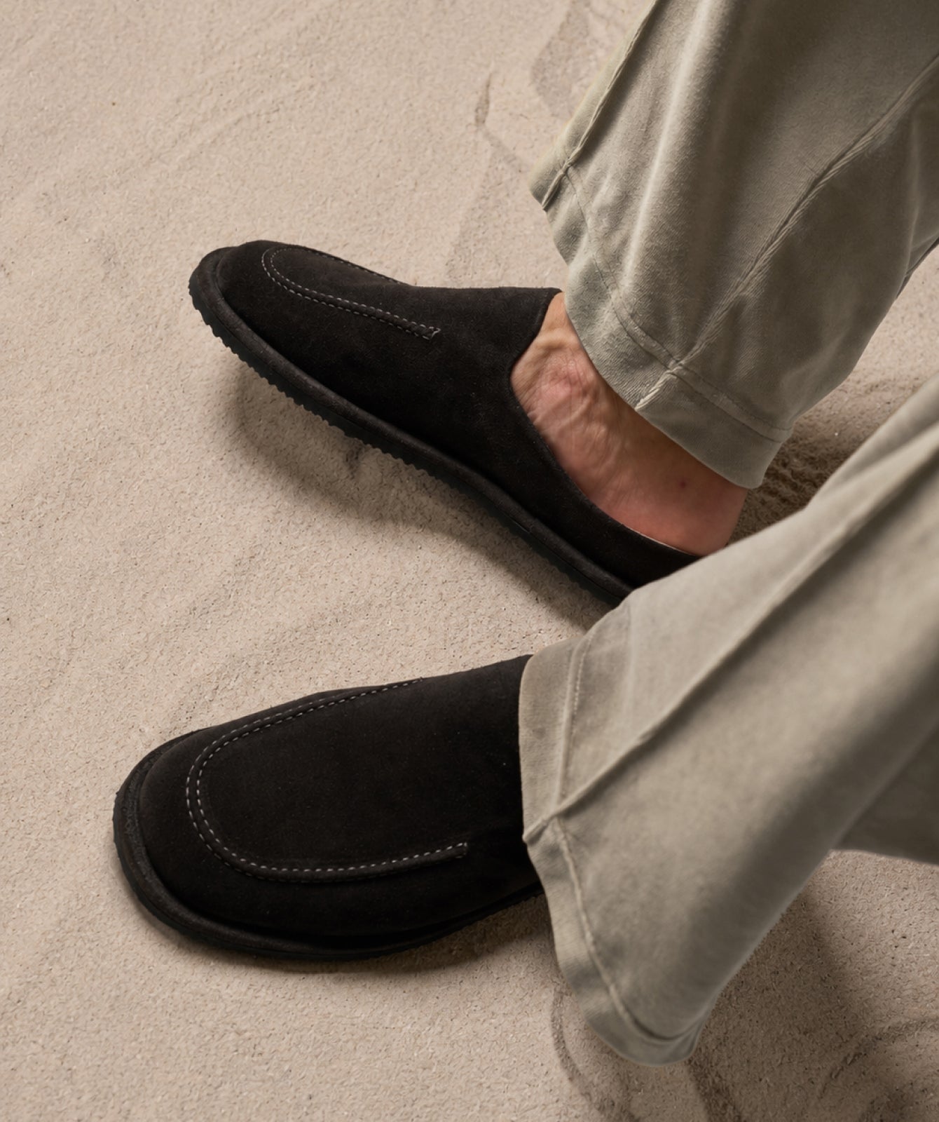 The Lungomare Dark Brown Suede