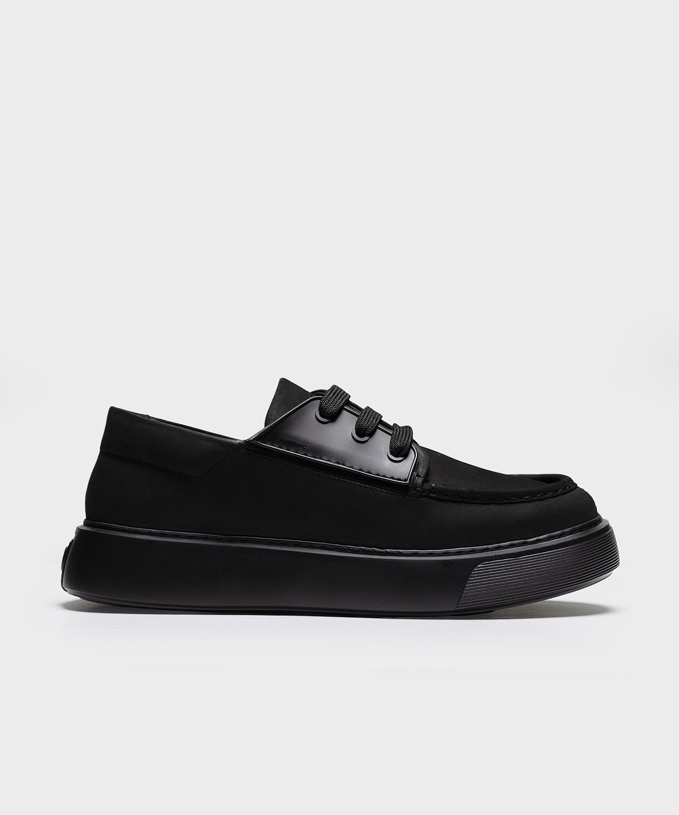 The Tahoe SP All Black Nubuck