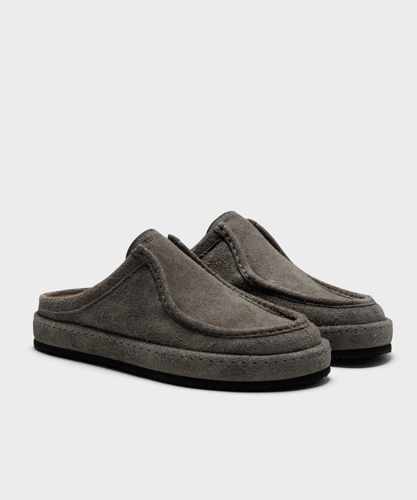 The Fernabee 6T Slip-In Anthracite Hairy Suede