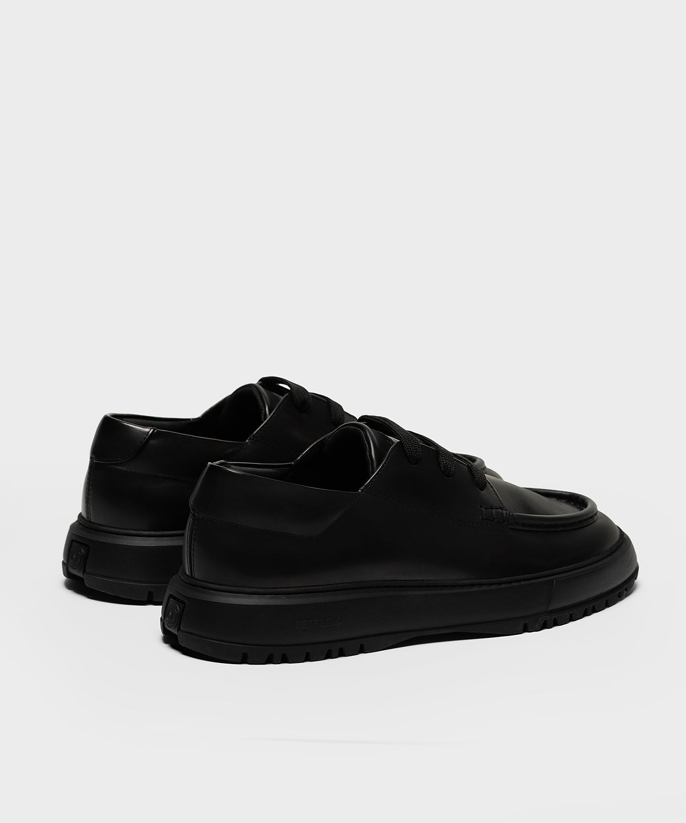 The Tahoe Lugs All Black Brushed Leather