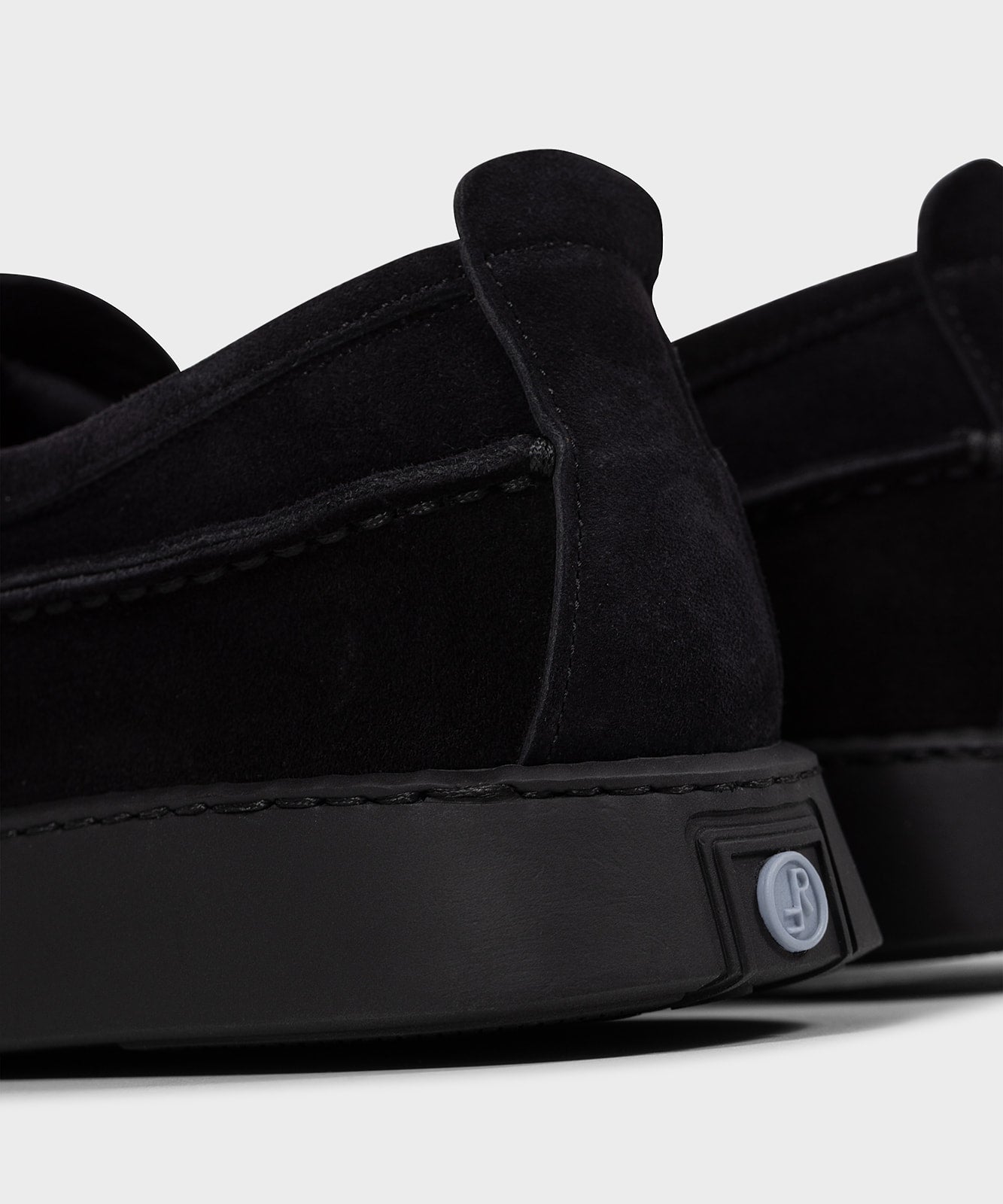 Canoa All Black Suede (W)