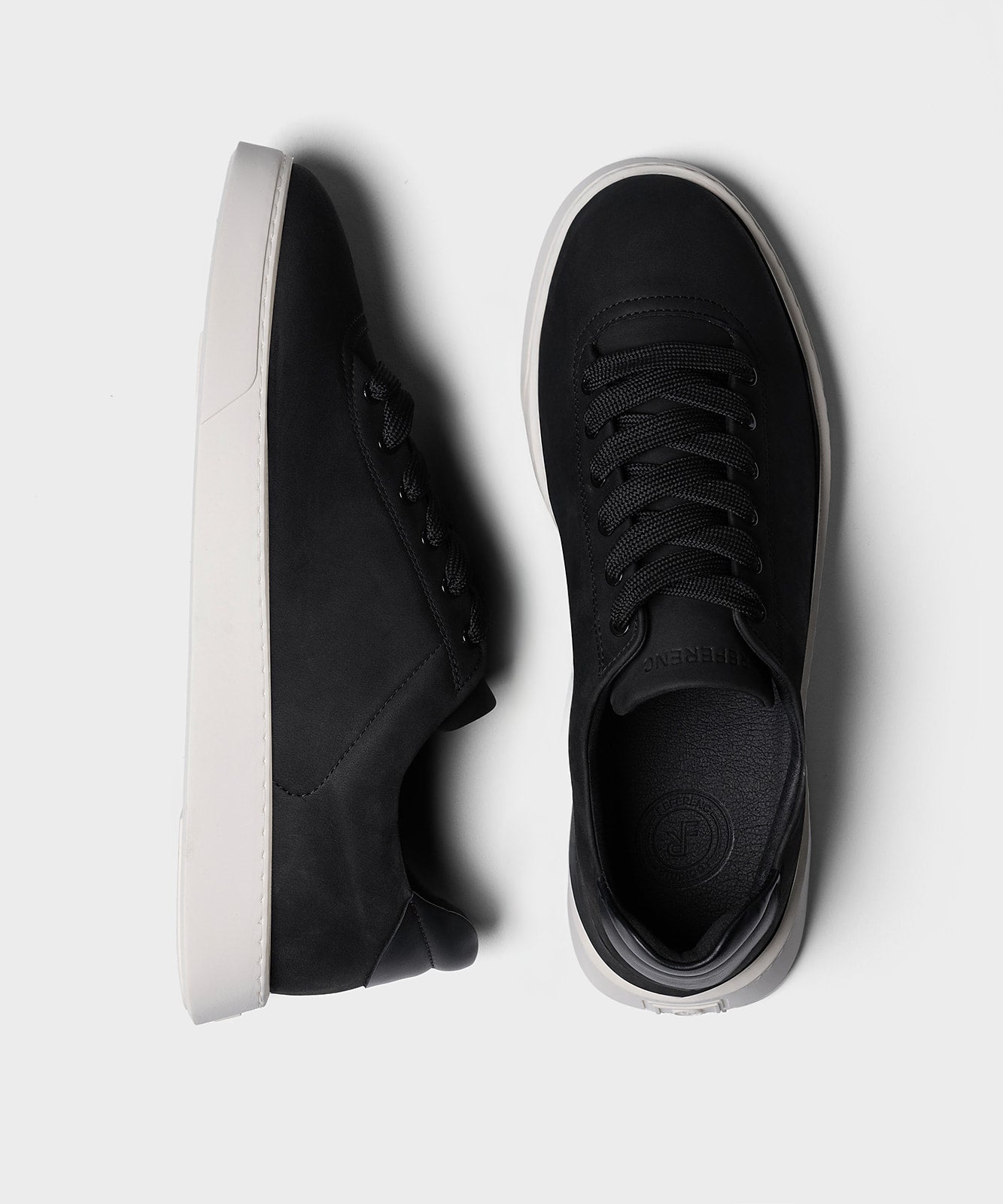 Cassetta Black Nubuk